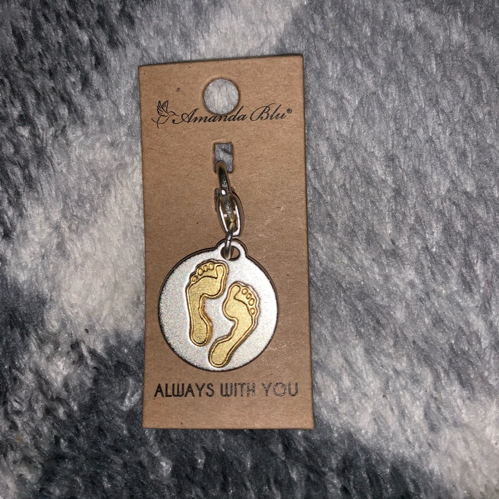 Amanda Blu Heartfelt Emotions Clip-On Medallion